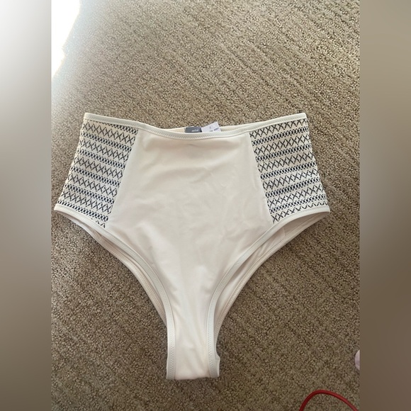 NWT Aerie High-Waisted Bikini Bottoms with Black smocked Pattern - Picture 1 of 5